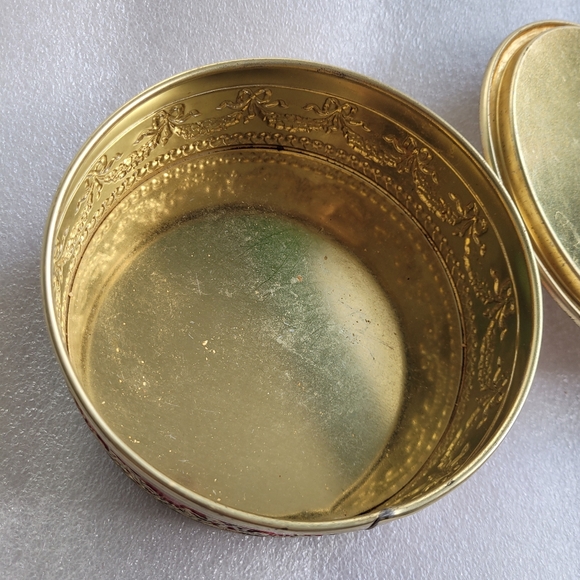 Vintage Ornate Embossed Red and Gold Lidded Tin - Picture 9 of 12